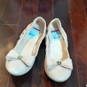 Pale pink ballet flats, size 10